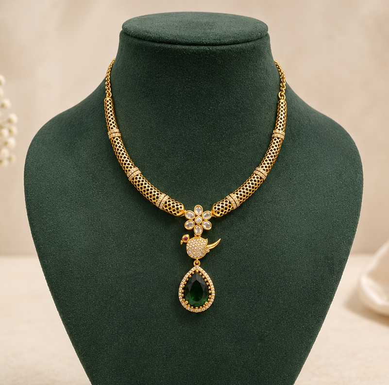 Emreld green bird traditional set