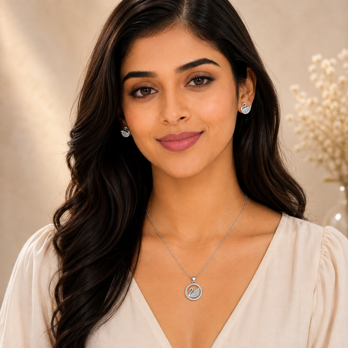Silver Swan Pendant Set with Chain