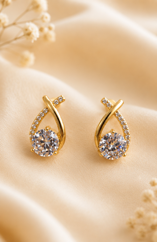 Elegant Gold-Plated Teardrop Cubic Zirconia Stud