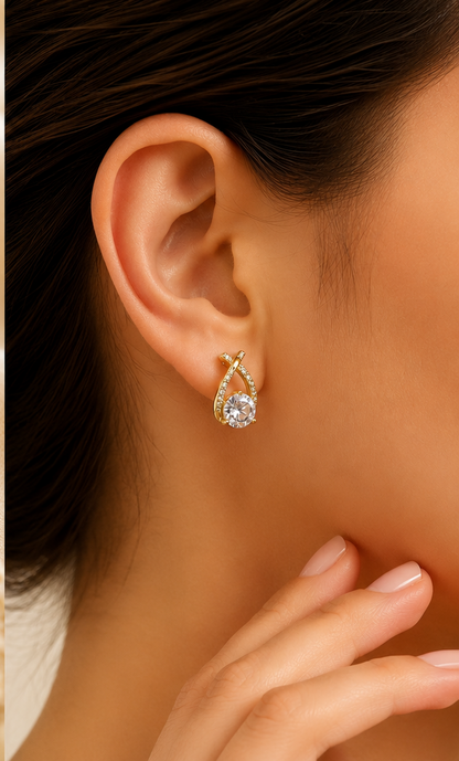 Elegant Gold-Plated Teardrop Cubic Zirconia Stud