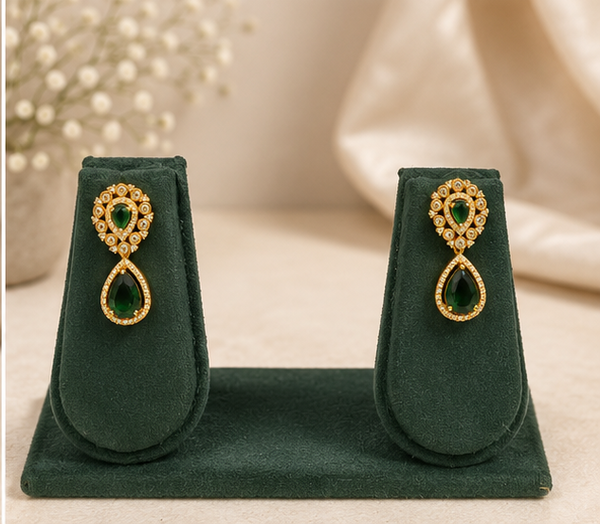 Emreld green bird traditional set